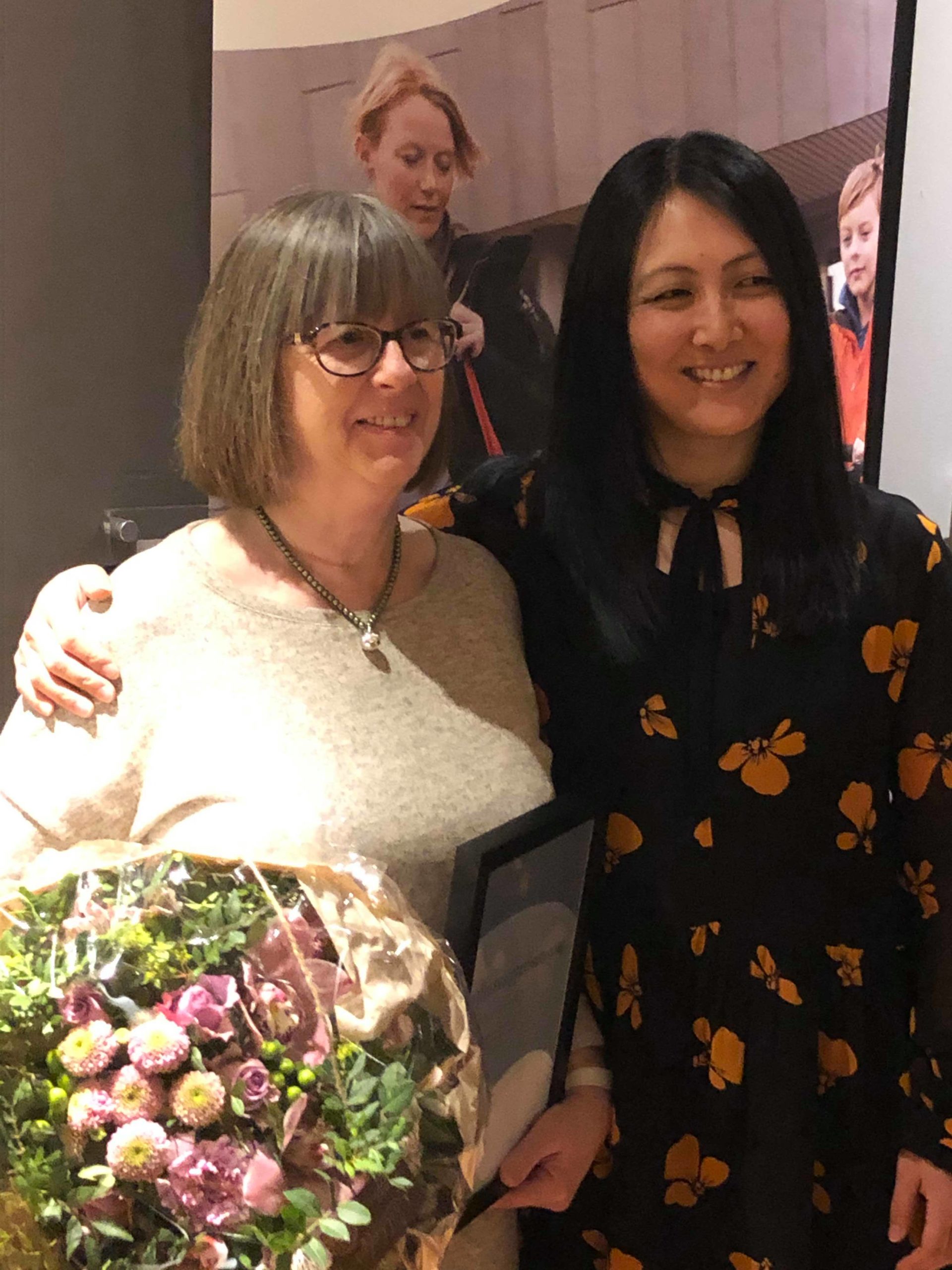 Grete Vetrhus Hammerstad og Tove Holst Skyer